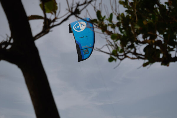 NORTH Carve Kite